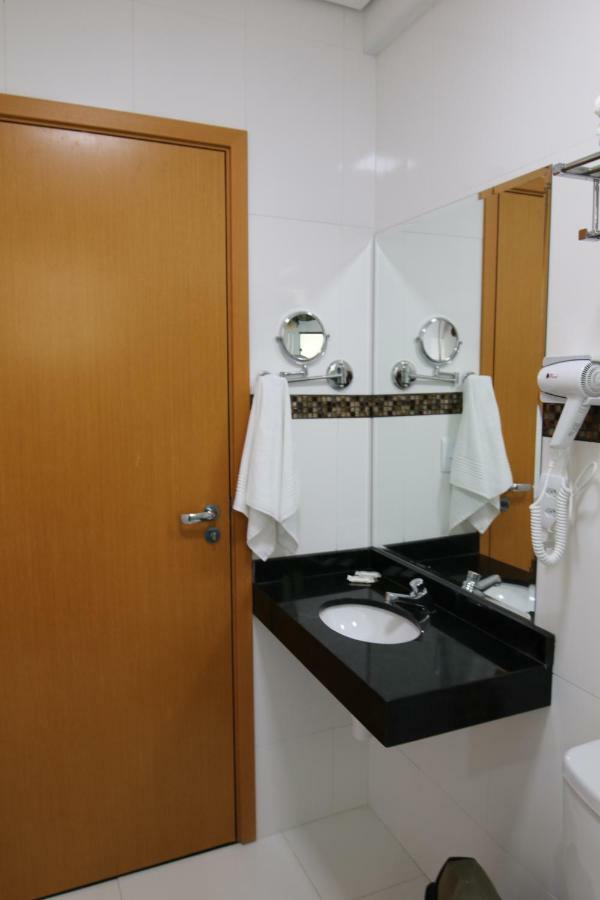 Ouro Minas Plaza Hotel Апаресида Экстерьер фото